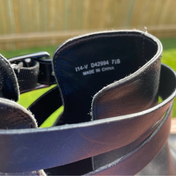 Cole Haan black leather booties, size 7.5 - Picture 6 of 7